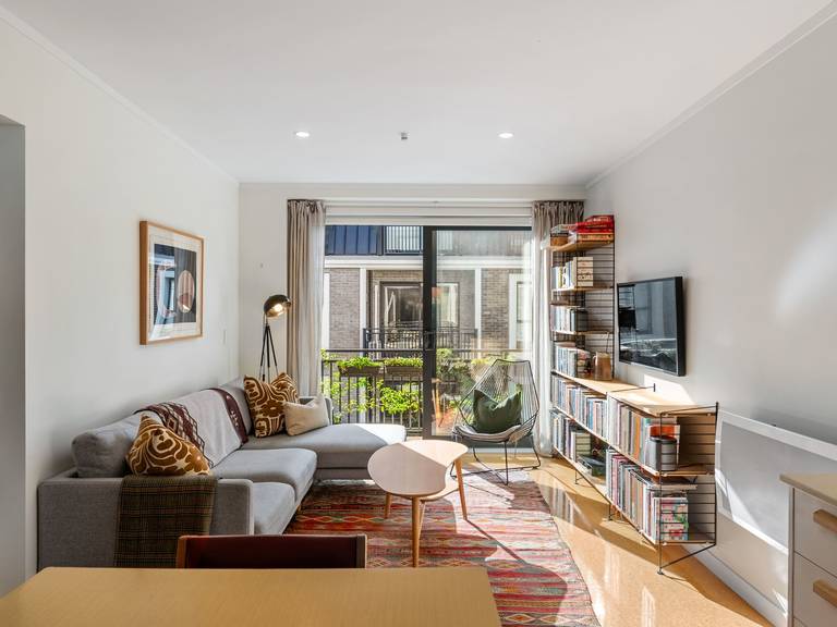 7C/16 Constable Street Newtown