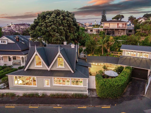 62 King Edward Parade  Devonport