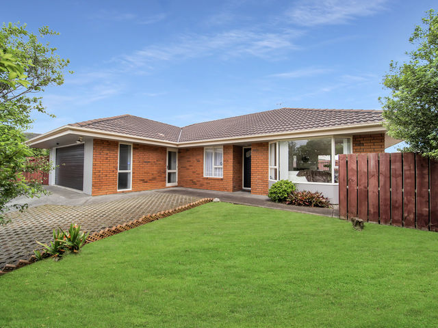 14 Mark Carter Place Flat Bush