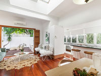 photo property thumbnail