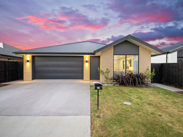 13 Croydon Street Woodend