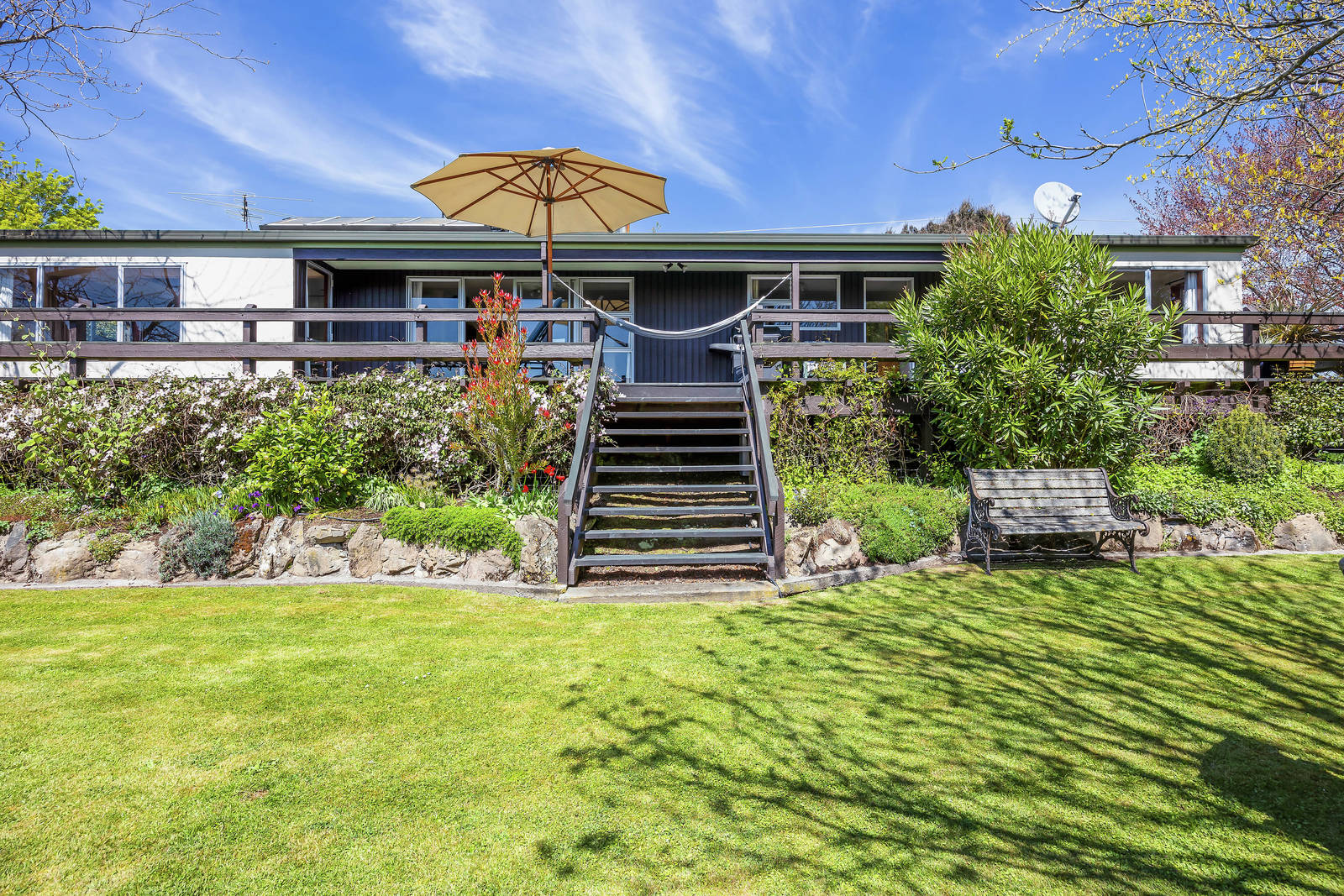 1624 Cust Road, Cust 3 Bed House For Sale