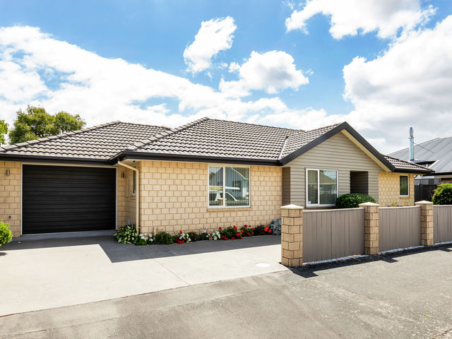 1 Strauss Place Somerfield