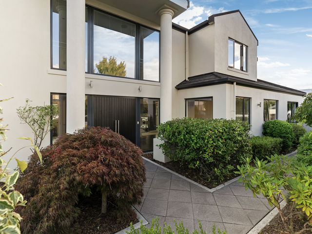1 Coburn Place Lake Hayes Estate