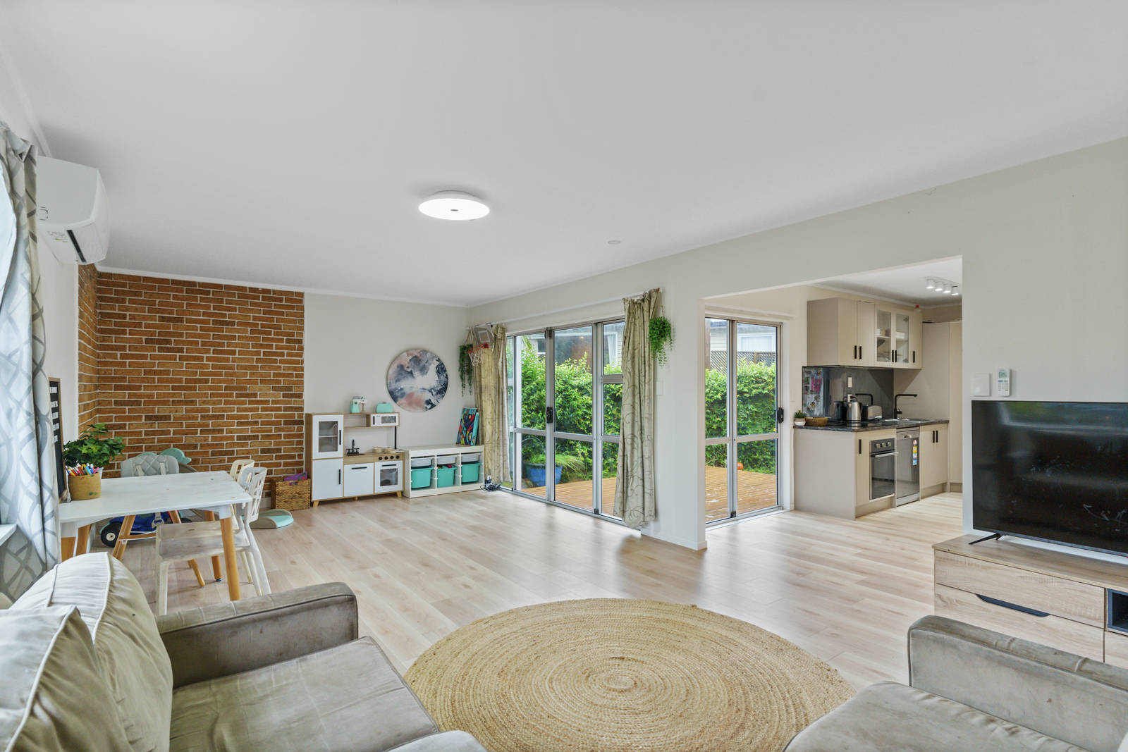 220 Birkdale Road, Birkdale 3 Bed House For Sale