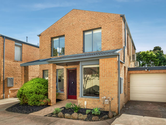 2/14 Myers Avenue Glen Waverley