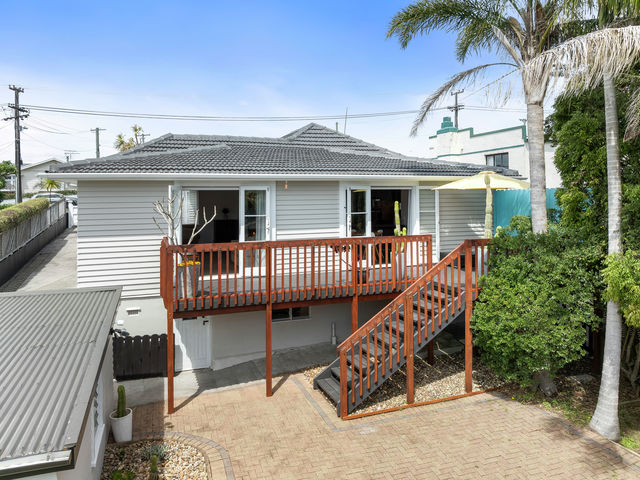 54A Uxbridge Road Mellons Bay