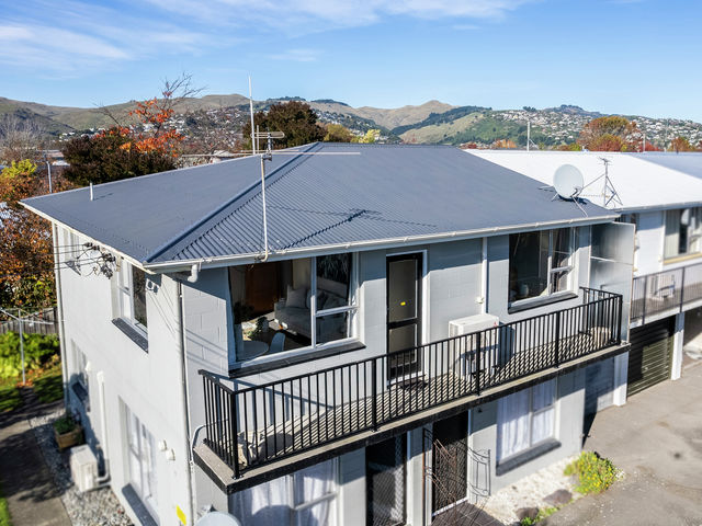 2/94 Huxley Street Sydenham