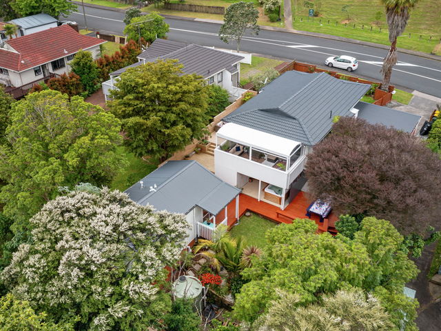 100 Spinella Drive Glenfield