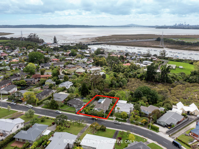 53 Jaemont Avenue Te Atatu South