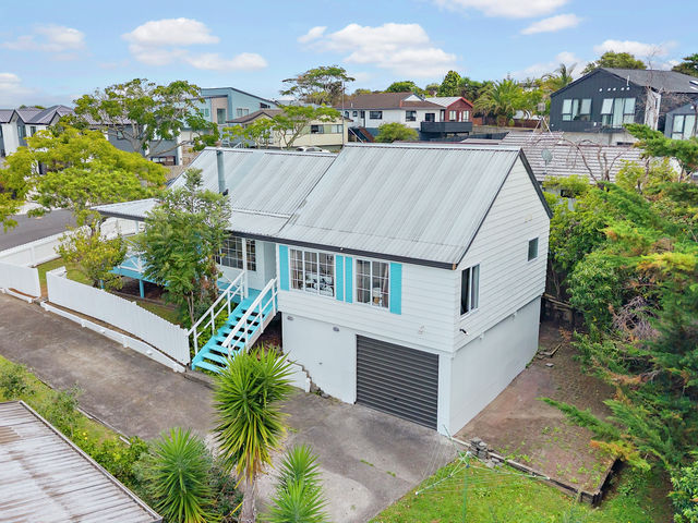 12 Coubray Place Botany Downs