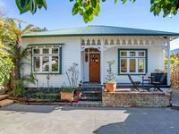 photo property thumbnail