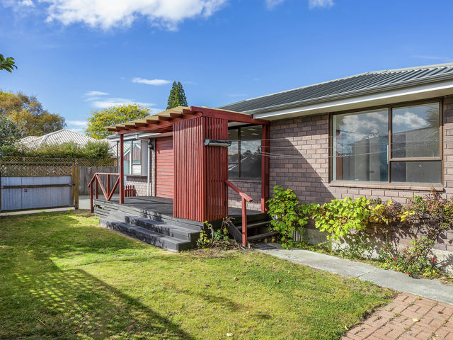 2/33 Tower Street Hornby