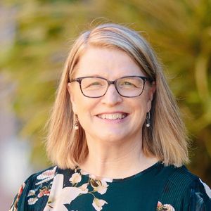 Sarah  Mairs
