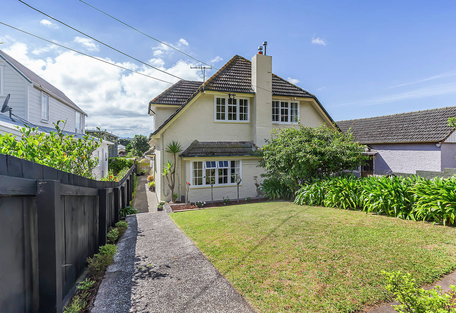 185 Sutherland Road, Lyall Bay - 3 Bed House - Private Treaty