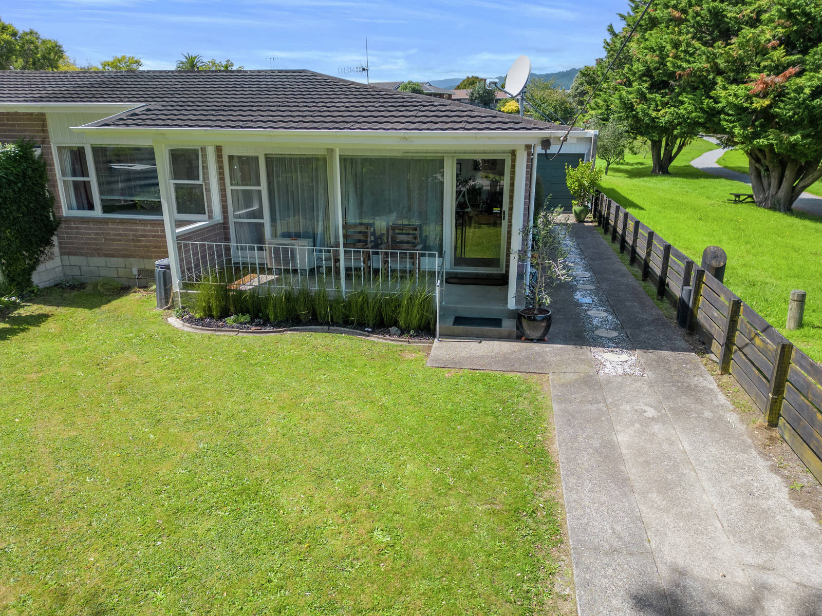 34 Alexander Road, Raumati Beach 2 Bed House Private Sale