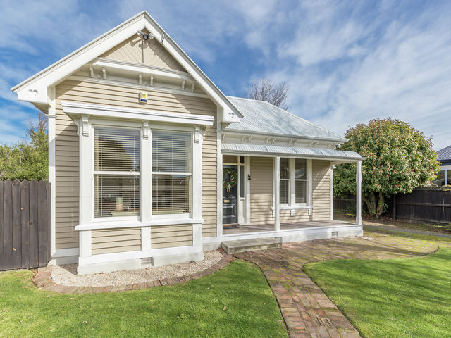 32 Walpole Street Waltham