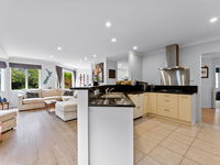 photo property thumbnail