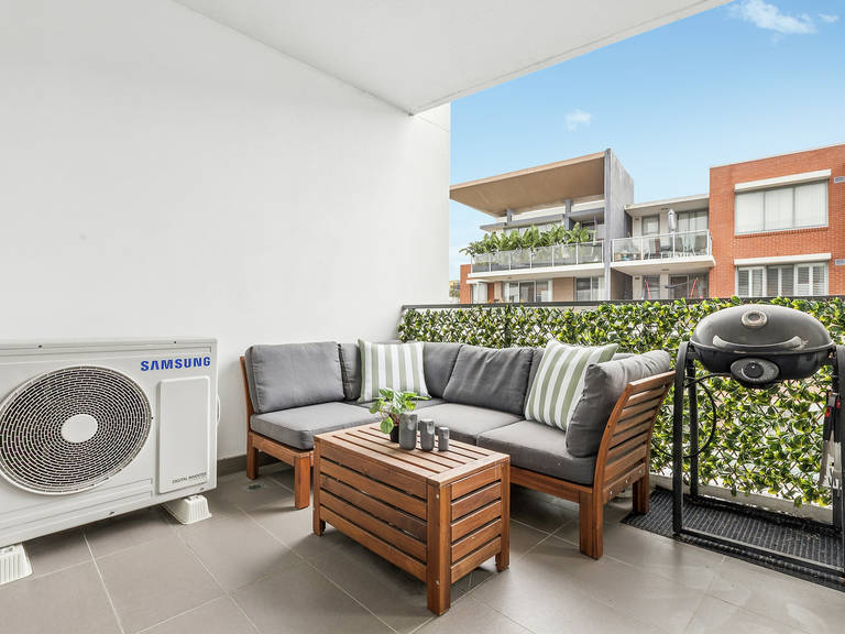 406/3 Madden Close Botany