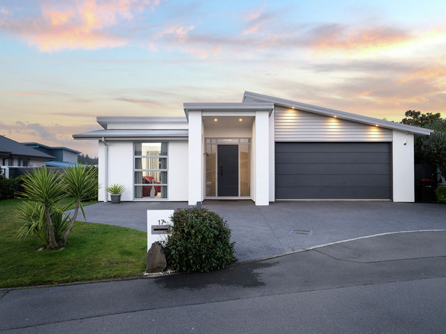 17 Torrey Pines Waimairi Beach