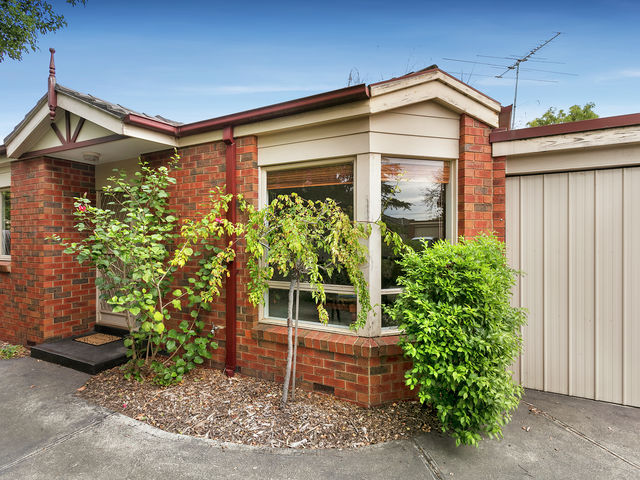 2/7 Kingsley Parade Carnegie