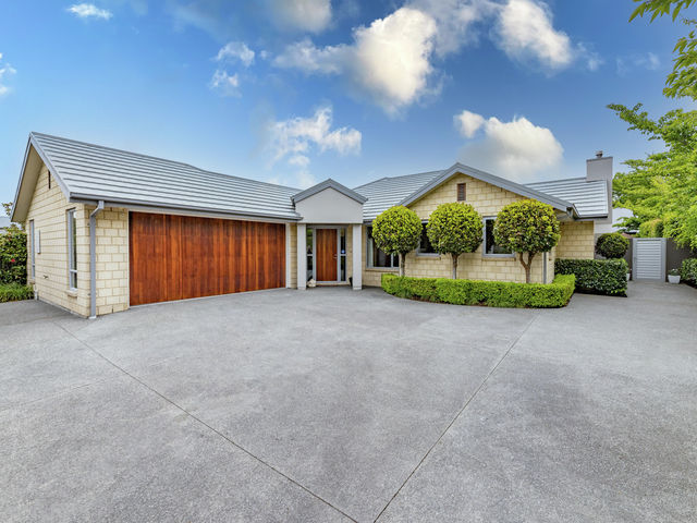 7 Higham Lane Harewood