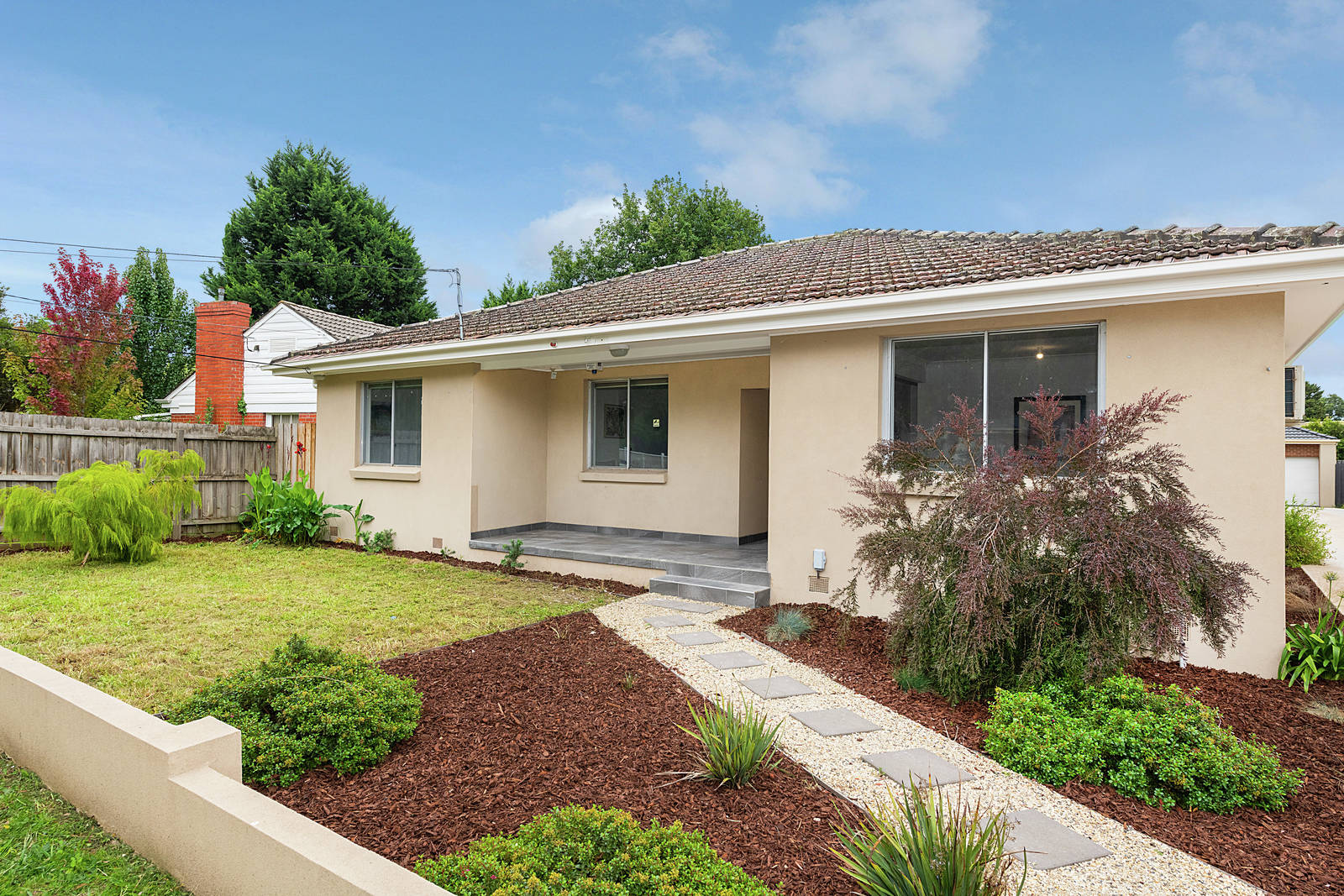 1/31 Farnham Road, Bayswater 3 Bed House Auction