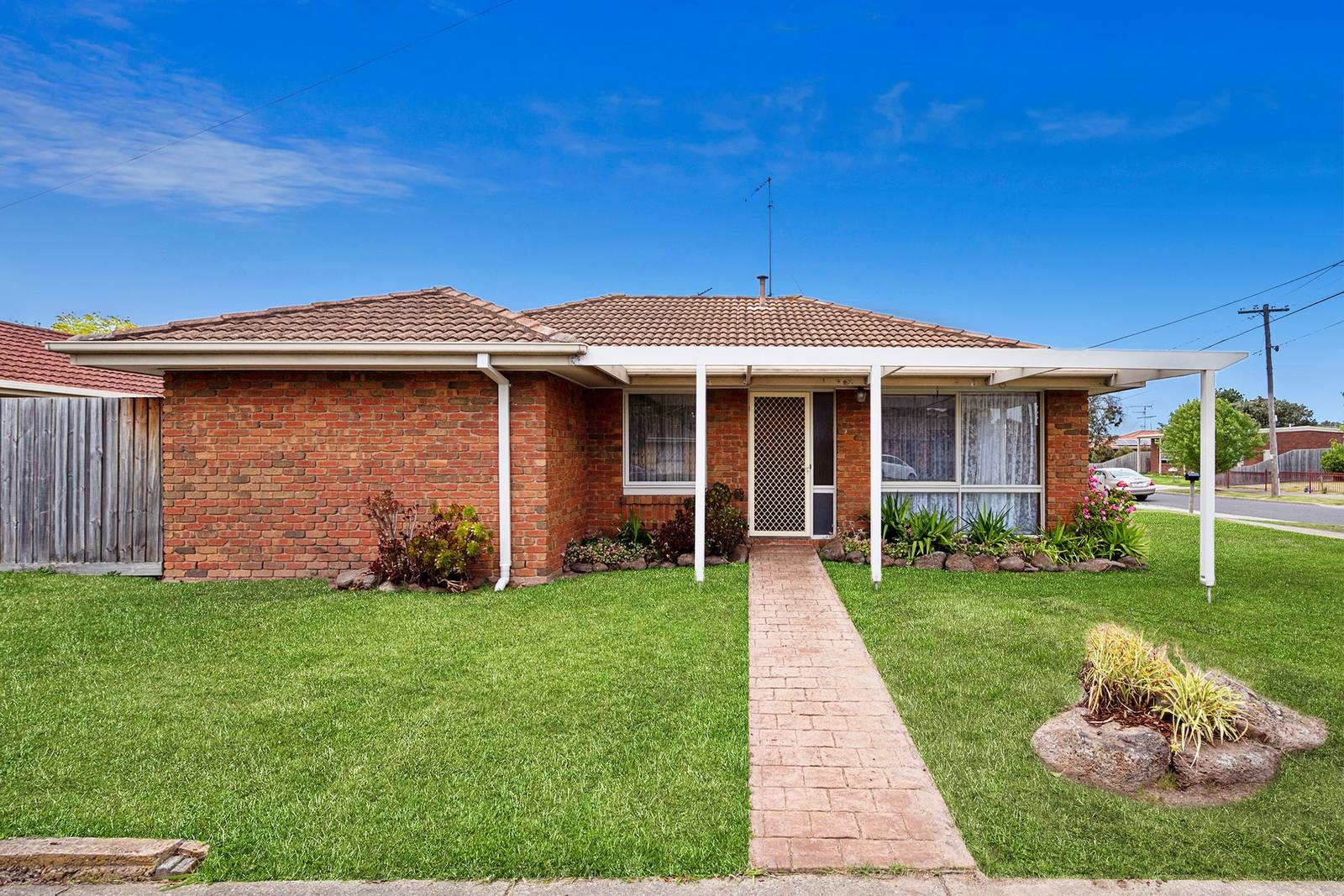 1 Conrad Court, Whittington 3 Bed House For Sale
