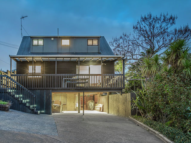 2/4 Webber Street Westmere