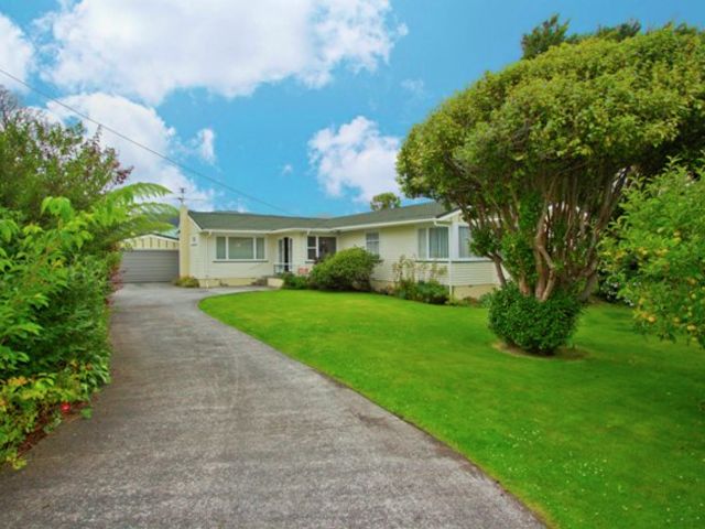 18A Avalon Crescent Avalon