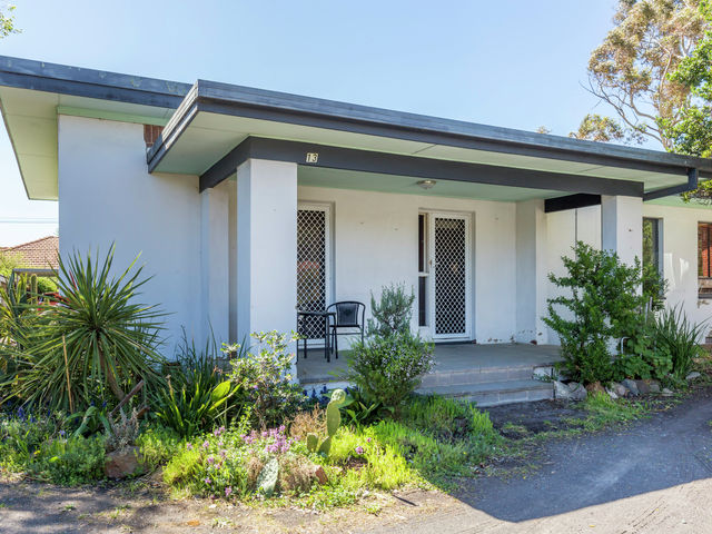 13 Batman Street Braddon