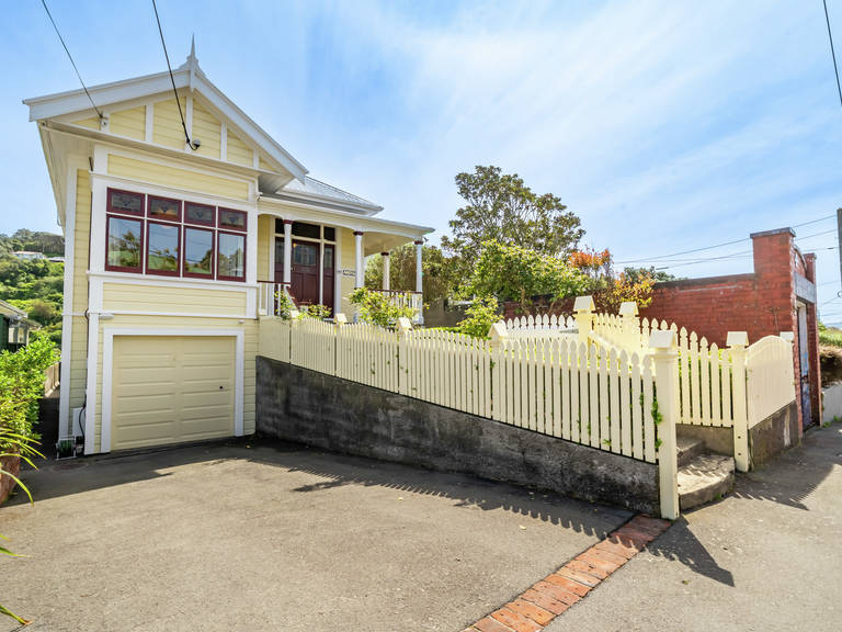 40 Mckinley Crescent Brooklyn