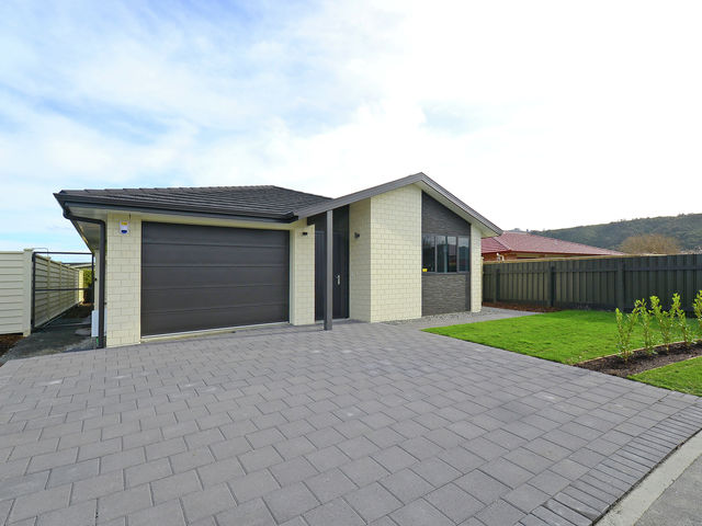 3  Smallfield Lane  Trentham