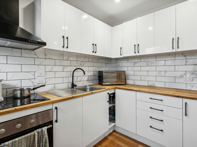 4/17A Miro Street Trentham