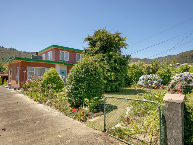 75 Glen Road Stokes Valley