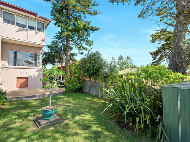 2/1A Hillcrest Avenue Mona Vale