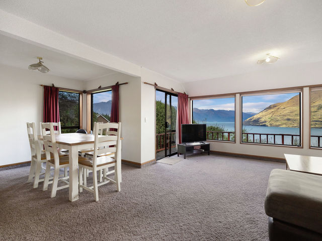 68 Wynyard Crescent Fernhill