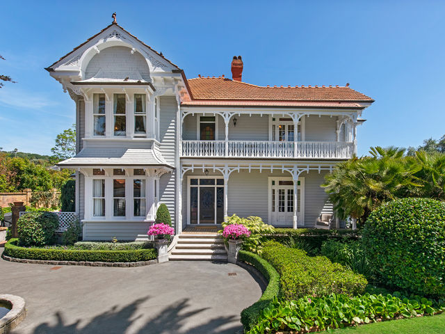 39 Lloyd Avenue Mount Albert