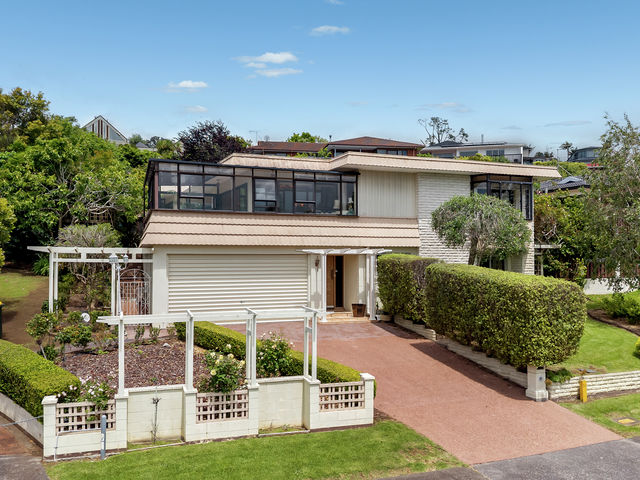 31 & 33 Castleton Drive Mellons Bay