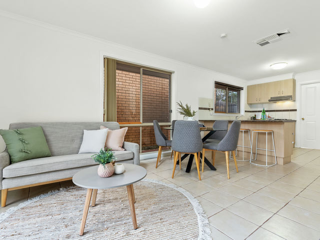 8a Amity Way Cranbourne West