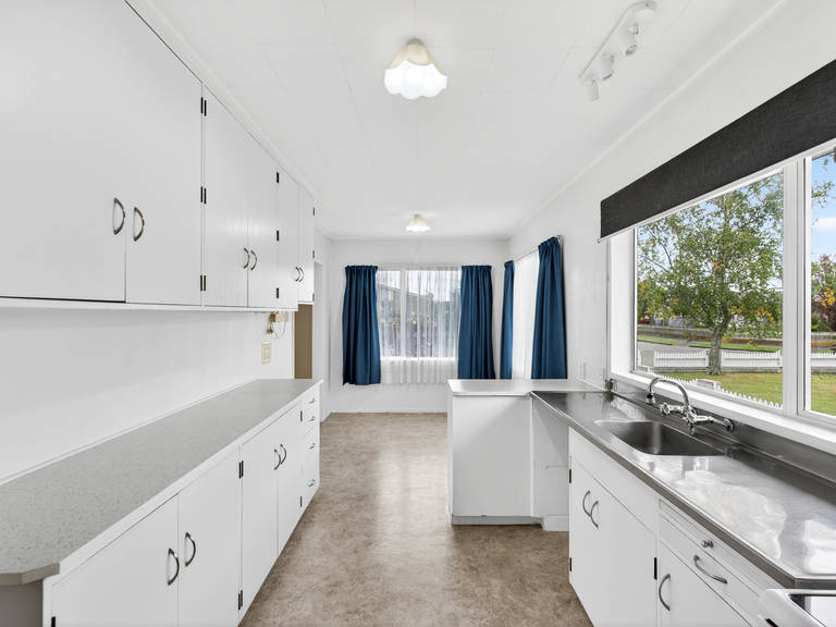 63 Alexander Avenue Onekawa