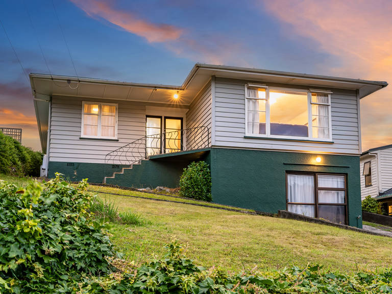 32 Raroa Terrace Tawa