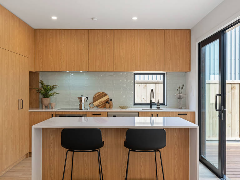 2/161 Onepu Road Lyall Bay