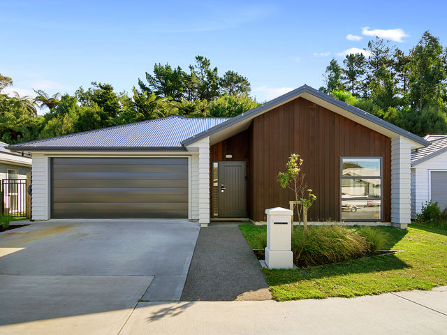 11 Te Awa Rere Grove Stokes Valley