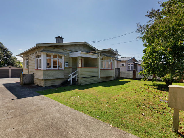 6 Linwood Avenue Mount Albert