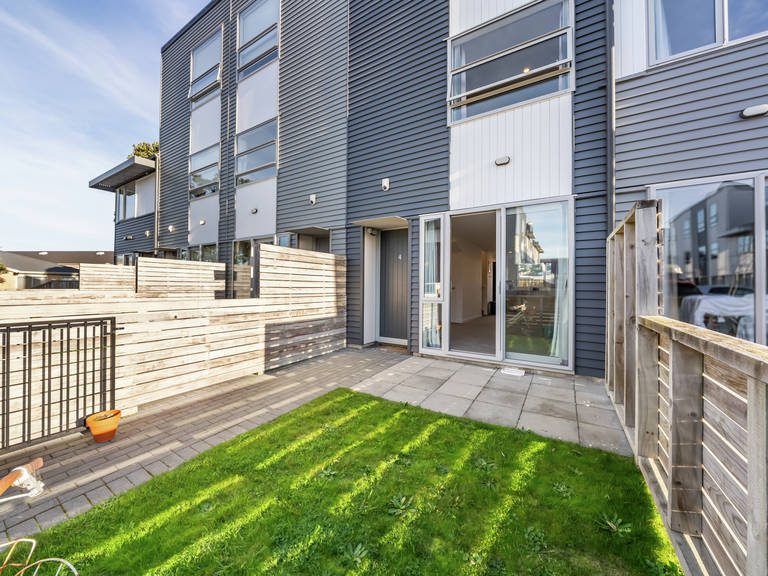 4/36 Tacy Street Kilbirnie