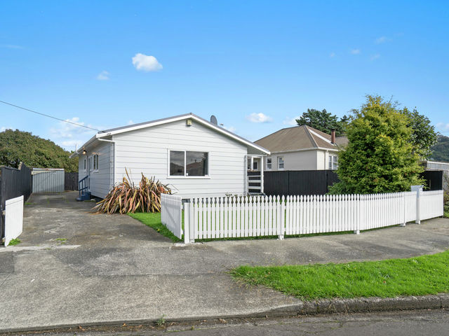 2/10 Hughes Crescent Taita