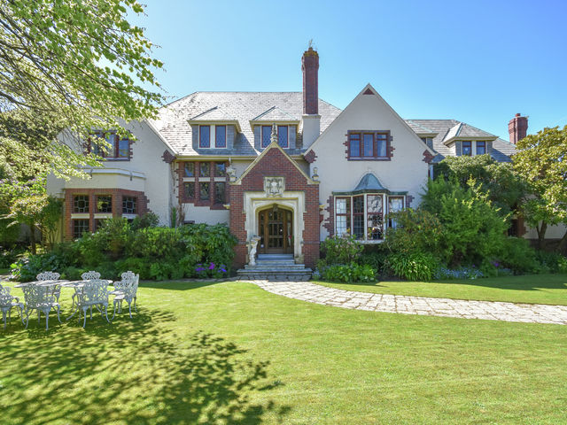169 Forbury road St Clair