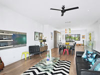 photo property thumbnail