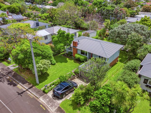 1 Caughey Place Mount Albert